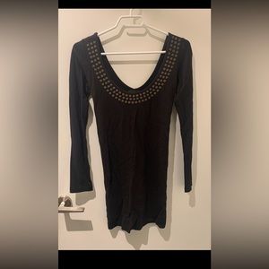 Monrow long sleeve, scoop neck dress with hard ware details